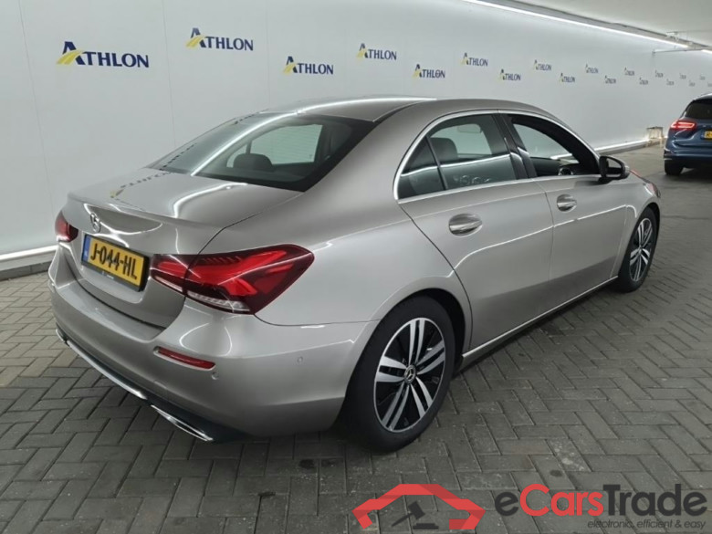 MERCEDES-BENZ A-Klasse Limousine A 180 d 7G-DCT Business Solution Luxury 4D 85kW #3
