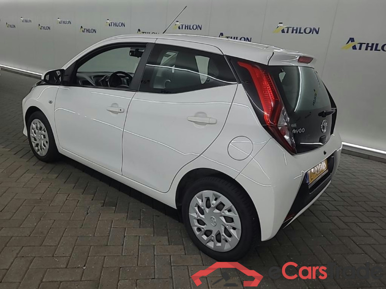 TOYOTA Aygo 1.0 VVT-i x-play 5D 53kW #4