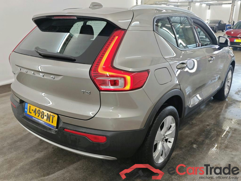 Volvo XC40 T3 automaat Momentum Business 5d #2