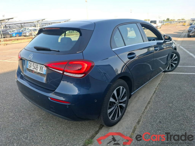 MERCEDES-BENZ Classe A Compact / 2018 / 5P / Berline A 180 d Business Line 8G-DCT #3