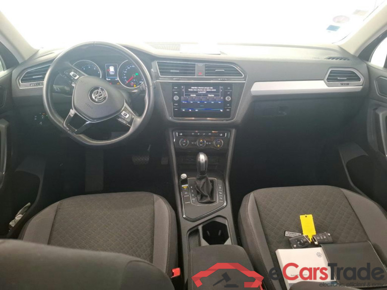 VOLKSWAGEN Tiguan / 2016 / 5P / SUV 1.5 TSI 150 EVO DSG7 Confortline Busines #5