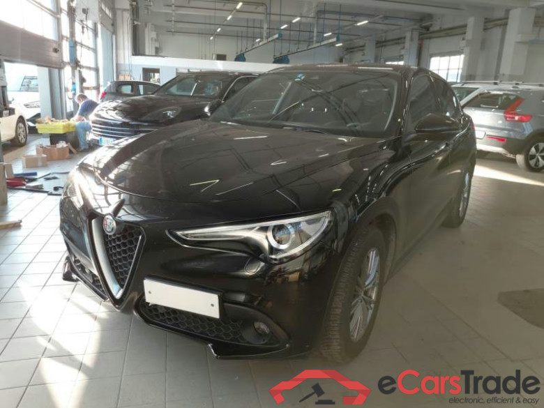 ALFA ROMEO STELVIO / 2017 / 5P / SUV 2.2 TURBO DIESEL 160CV AT8 RWD BUSINESS #1