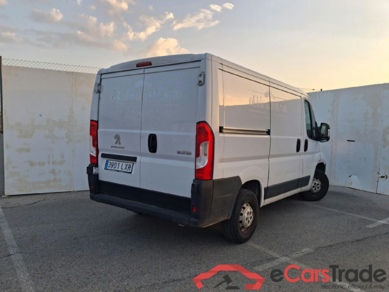 PEUGEOT Boxer / 2014 / 4P / furgón 330 L1 H1 BHDI 88kW (120CV) S&S 6 Vel. M #2
