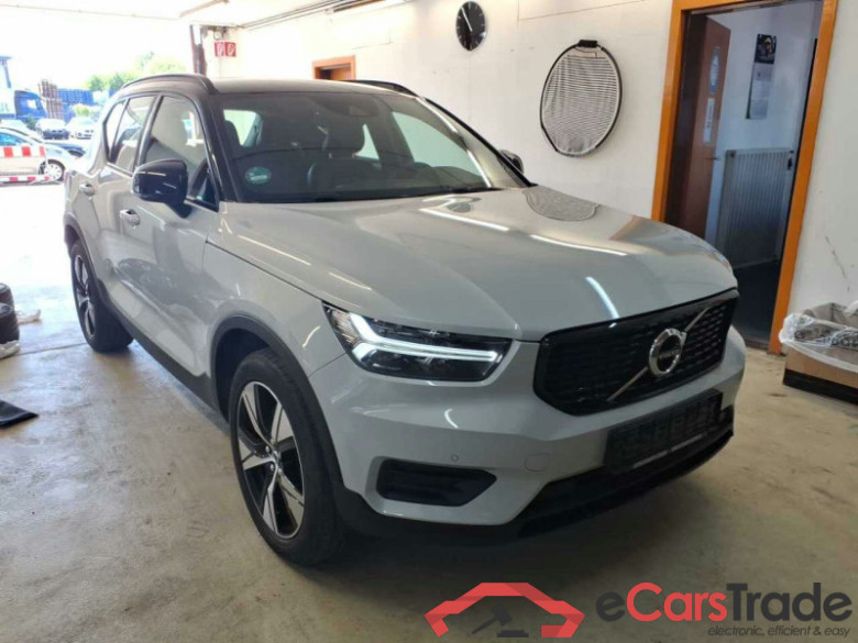 Volvo XC40  #1