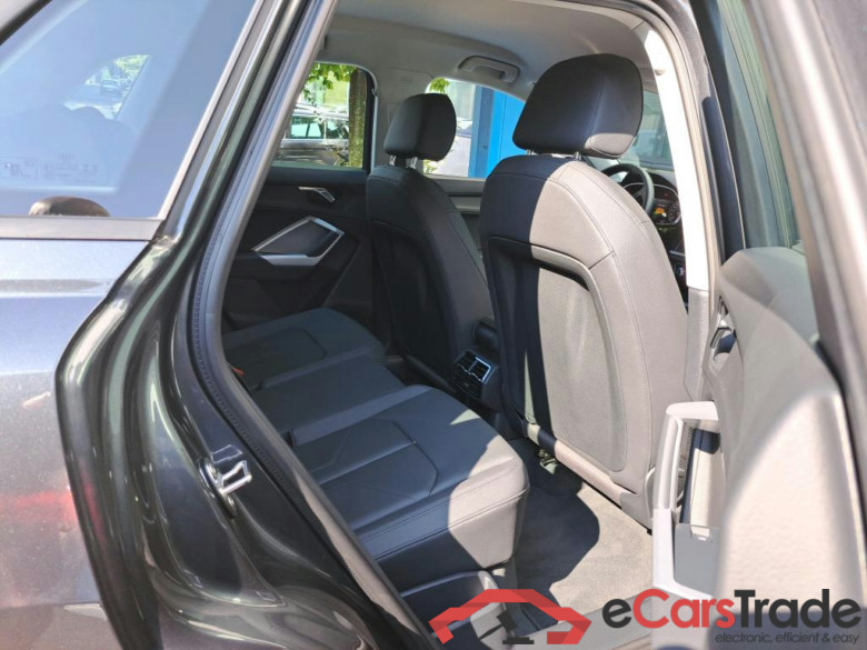 AUDI Q3 1.4 45 TFSI E S TRONIC S LINE #6