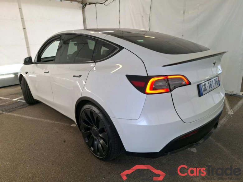 TESLA Model Y / 2020 / 5P / SUV Performance Dual Motor AWD #3