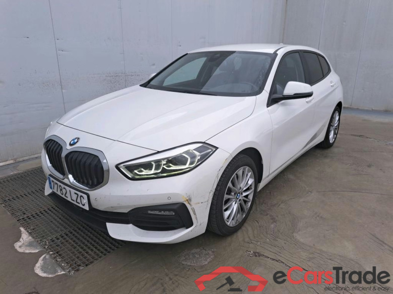 BMW Serie 1 / 2019 / 5P / berlina con portón 118i Corporate Auto. #1
