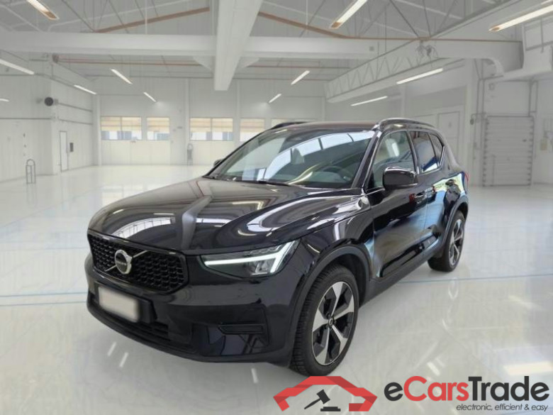 VOLVO XC40 / 2021 / 5P / SUV B4 AUTOMATICO ULTRA DARK