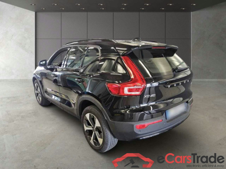 Volvo XC40 (2017->) DE - SUV5 B4 2WD EU6d, Plus Dark, (Facelift) 2022 - 2024 #4