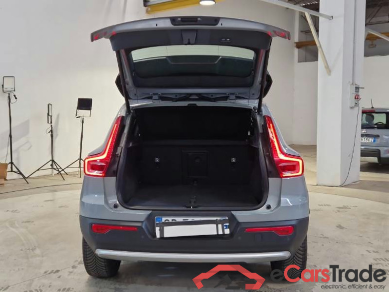 VOLVO XC40 / 2021 / 5P / SUV B3 AUTOMATICO CORE #5