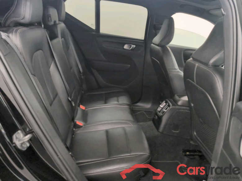 VOLVO XC40 1.5 T5 TE PHEV Momentum Pro DCT STOCK #6