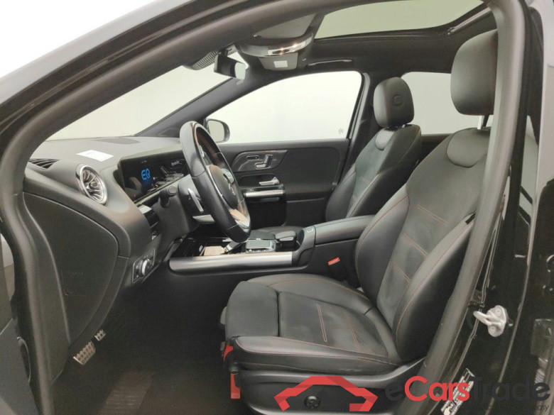 Mercedes-Benz GLA GLA 250 e 5d #3