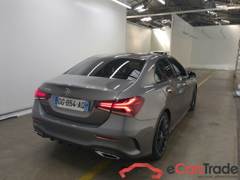MERCEDES-BENZ Classe A Berline / 2018 / 4P / Berline A 200 AMG Line 7G-DCT #4