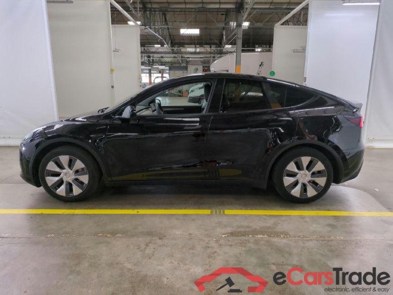 TESLA Model Y / 2021 / 5P / SUV RWD #2
