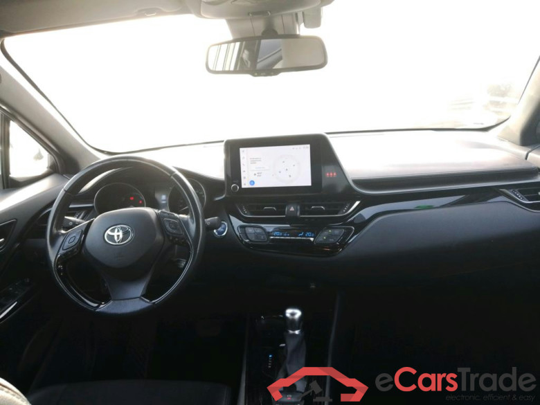 TOYOTA C-HR / 2019 / 5P / todoterreno 1.8 125H Advance #3