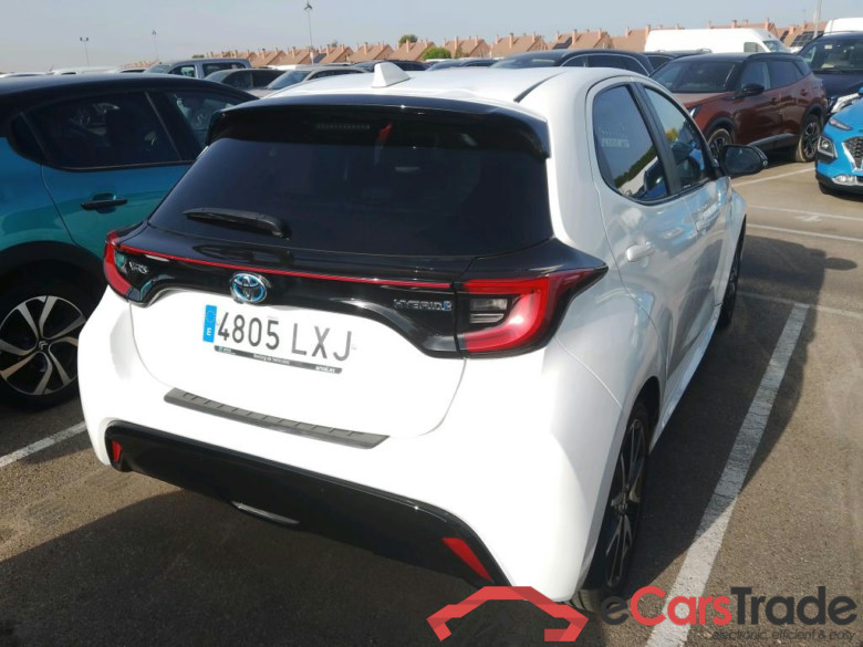 TOYOTA Yaris / 2020 / 5P / berlina con portón 1.5 120H Style #2