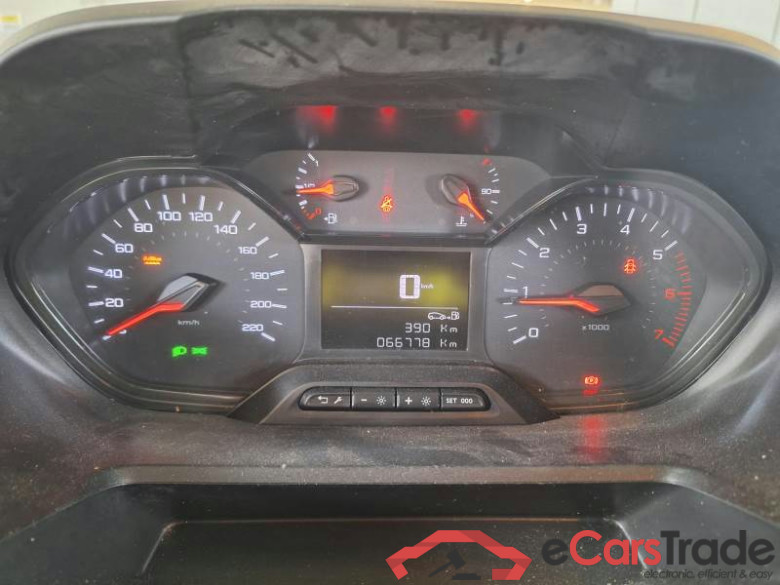 PEUGEOT PARTNER / 2018 / 4P / VETT. FURGONATA L1 BLUEHDI 130CV PREMIUM #4