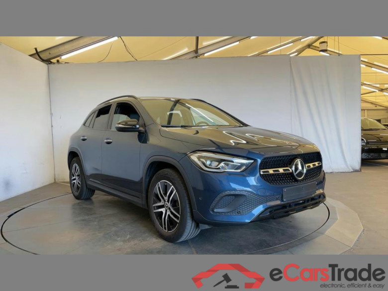 MERCEDES-BENZ GLA (H247) GLA 180 Luxury Line #2