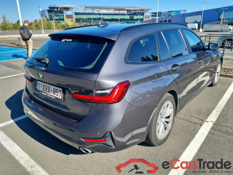 BMW 3 TOURING DIESEL - 2019 320 dA MHD AdBlue #4
