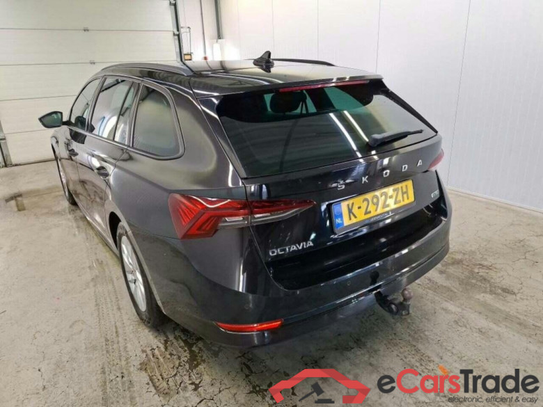 SKODA Octavia Combi 1.0 e-TSI Sport Bns #6