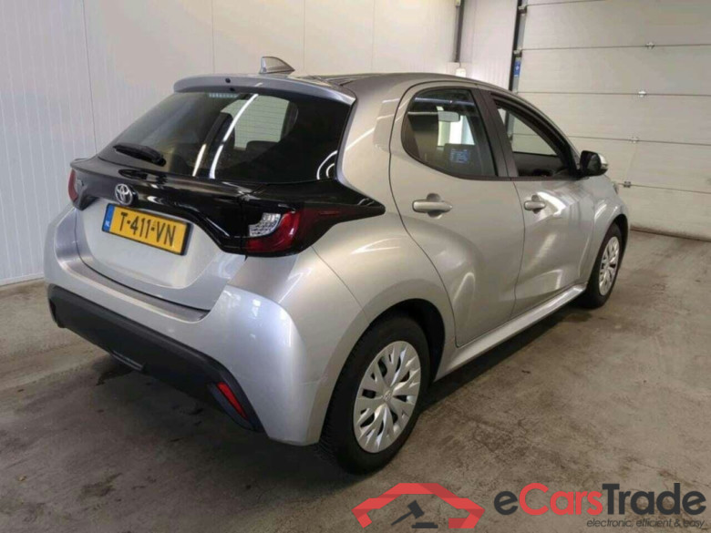 TOYOTA Yaris 1.5 VVT-i Active #2