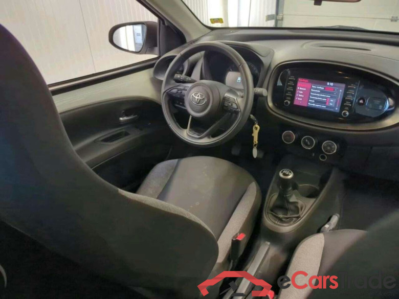TOYOTA Aygo X 1.0 VVT-i MT Play #3