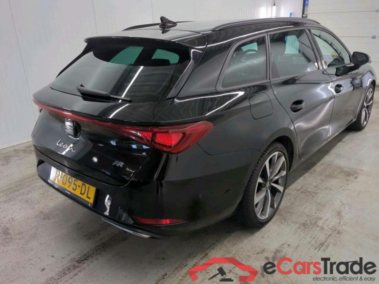 SEAT Leon Sportstourer 1.5 eTSI FR Bns Int #2