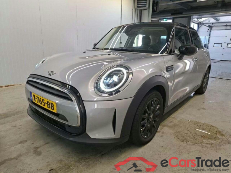 Mini 5-deurs 1.5 Cooper Camden #1