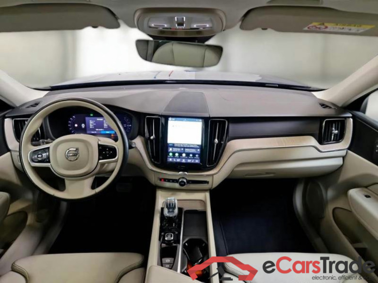 VOLVO XC60 / 2021 / 5P / SUV T6 Plug-in AWD auto Recharge Inscr. #3