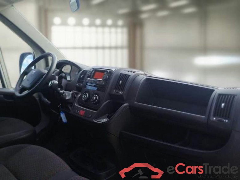 PEUGEOT BOXER / 2014 / 4P / FURGONE 333 L2H2 2.2 BLUEHDI 140CV SeS #3