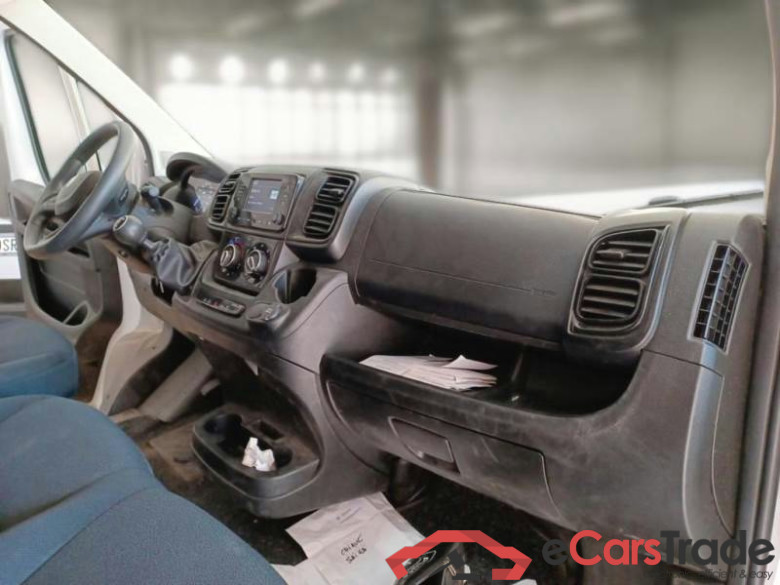 PEUGEOT BOXER / 2023 / 4P / FURGONE 2.2 BLUEHDI 120 SeS 330 L2H2 #3
