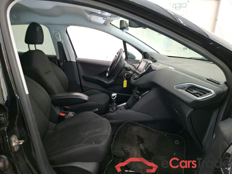 PEUGEOT 208 / 2015 / 5P / Berline Puretech 110 S&S ALLURE BUSINESS #6