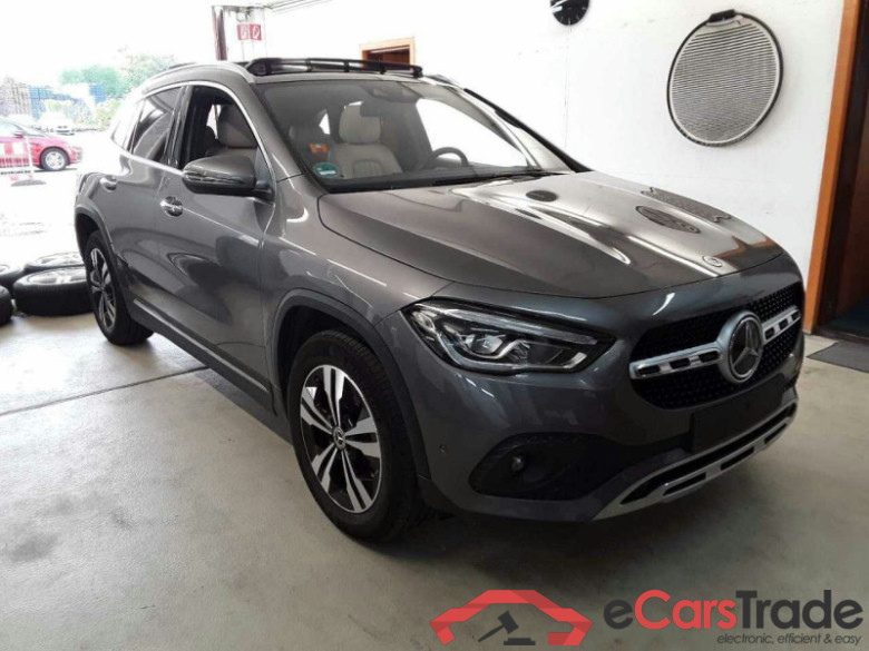 Mercedes-Benz GLA  #1