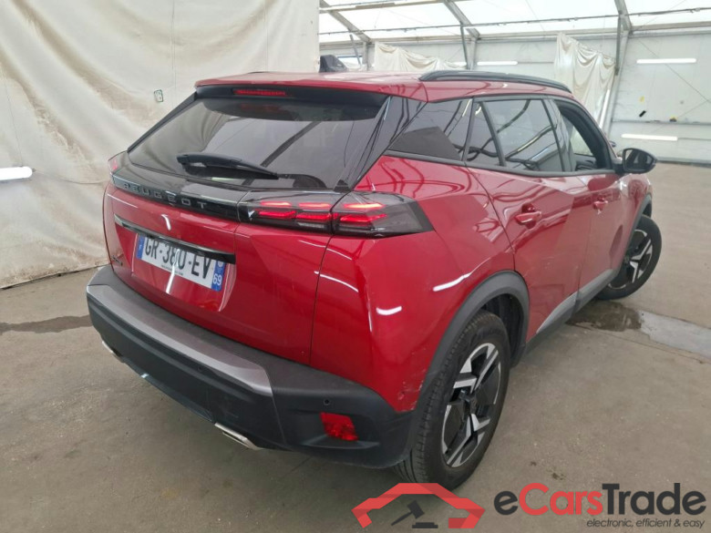 PEUGEOT 2008 / 2023 / 5P / Crossover PureTech 130 S&S EAT8 ALLURE #3