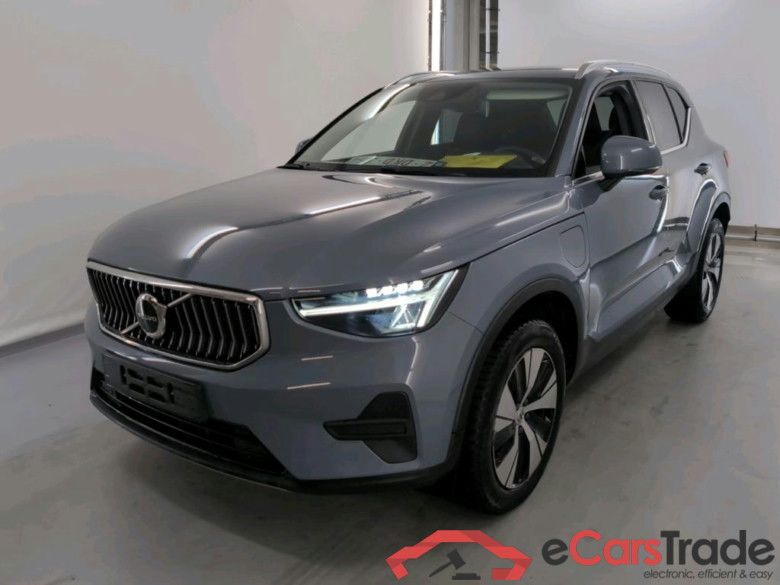VOLVO XC40 1.5 T4 PHEV CORE DCT #1