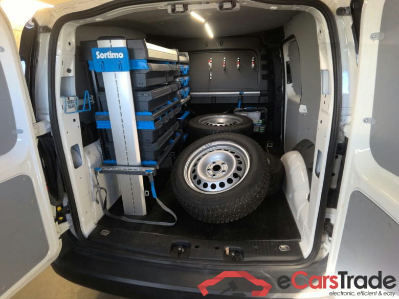 Volkswagen Caddy Cargo TDI 90 Aut #5