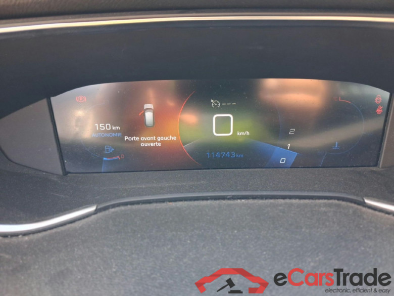 PEUGEOT 308 / 2017 / 5P / berlina con portón 5P Active Pack BlueHDi 100 S&S #4