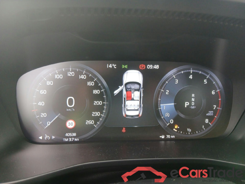 VOLVO XC40 1.5 T2 Momentum 130 CV #4