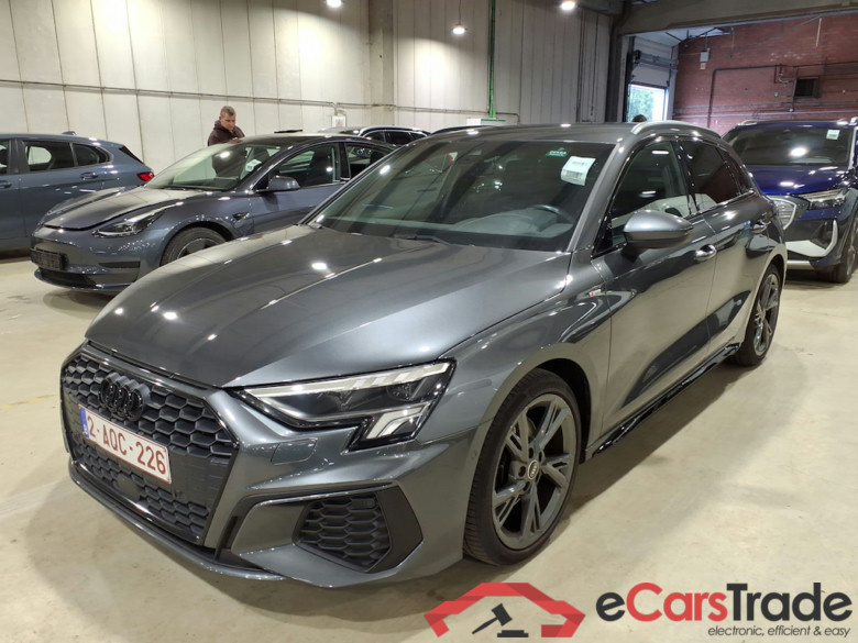 AUDI A3 1.0 30 TFSI 81KW S LINE #1