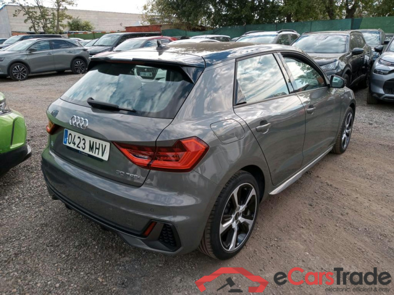 AUDI A1 / 2018 / 5P / berlina con portón Sportback Adrenalin 30 TFSI 81kW S tron(SP) (AC3) #2
