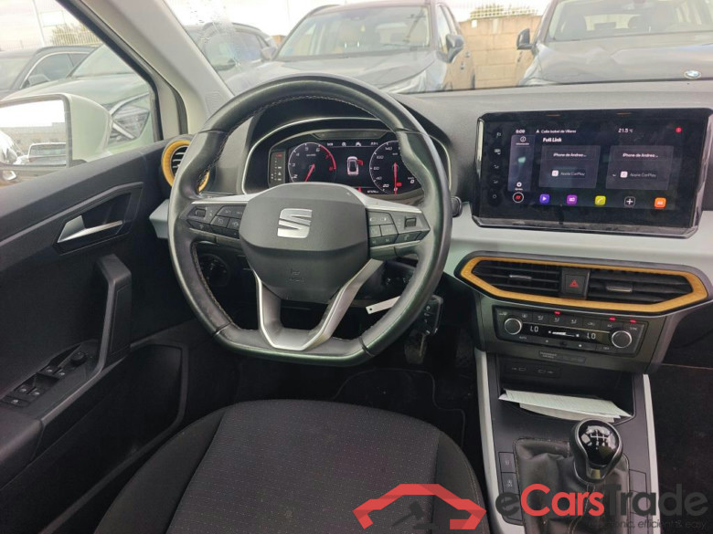 SEAT Arona / 2017 / 5P / todoterreno 1.0 TSI 81kW (110CV) Style Plus (AC) #3