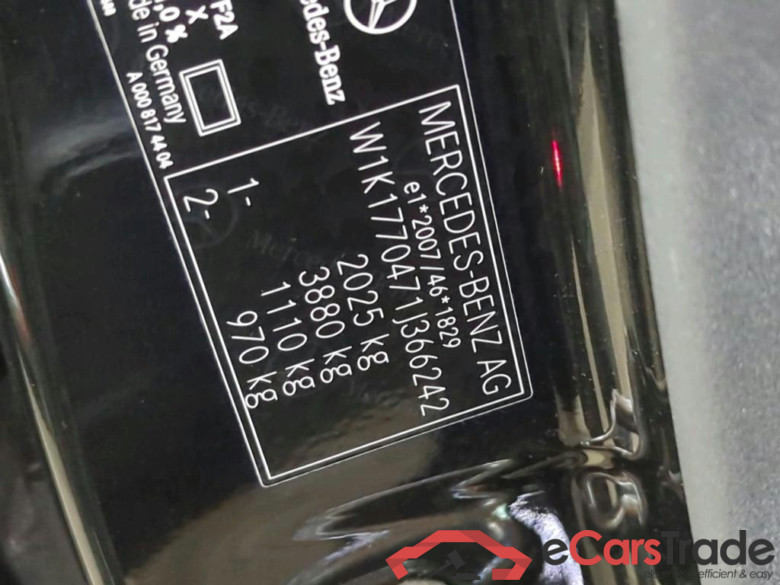 MERCEDES-BENZ A-Klasse A 250 4Matic 7G-DCT Advanced AMG Line 5d 165kW #4
