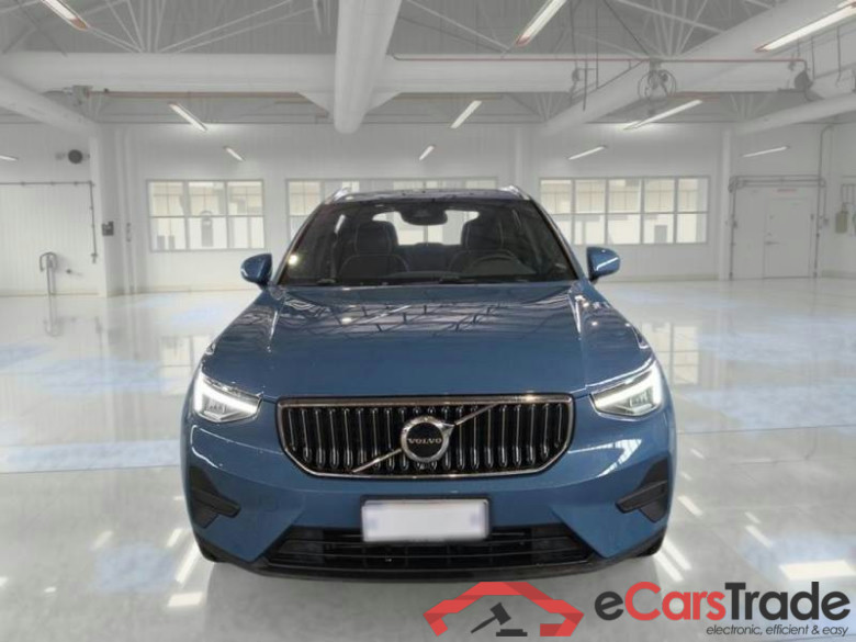 VOLVO XC40 / 2021 / 5P / SUV T5 Recharge Plug-in auto Plus Bright #6