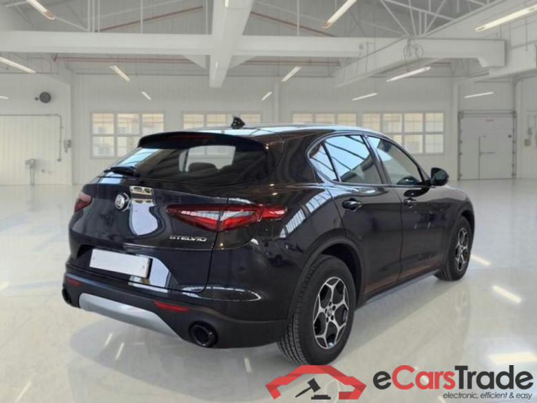 ALFA ROMEO STELVIO / 2017 / 5P / SUV 2.2 TD 160 CV SUPER BUSINESS AT8 RWD #2