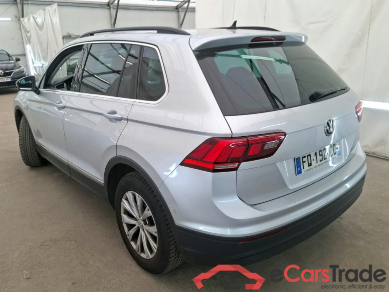 VOLKSWAGEN Tiguan / 2016 / 5P / SUV 2.0 TDI 150 DSG7 Confortline Business #2