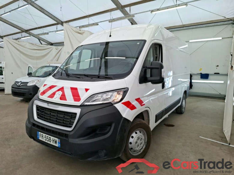 PEUGEOT Boxer  2014  4P  Fourgon tôlé BlueHDi  120 PREMIUM 335 L2H2 #1