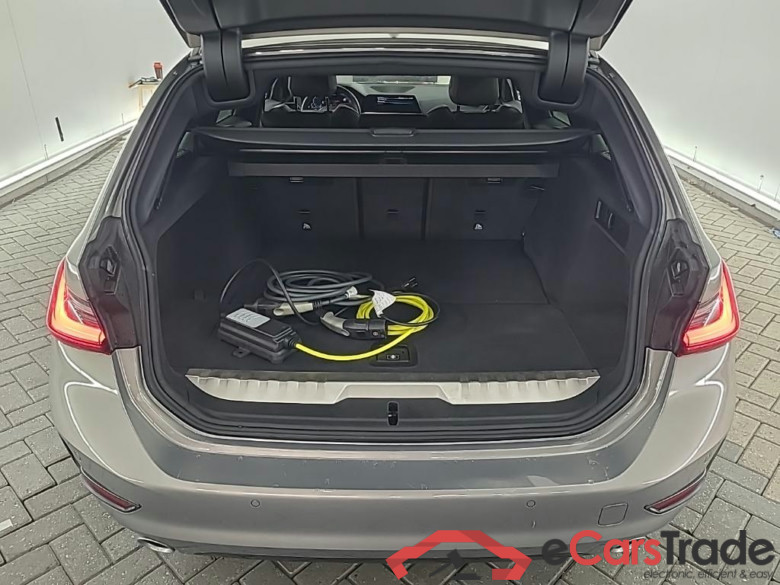 BMW 3-serie Touring 320e Business Edition Plus 5D 150kW #5