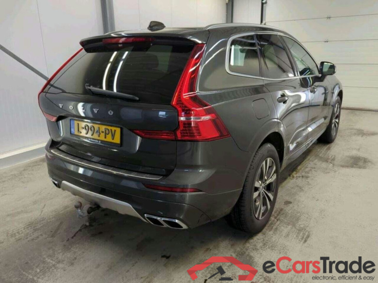VOLVO XC60 2.0 B4 Momentum #2
