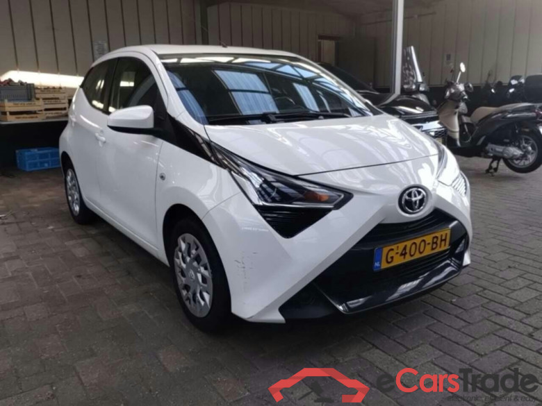 TOYOTA Aygo 1.0 VVT-i x-play limited #2