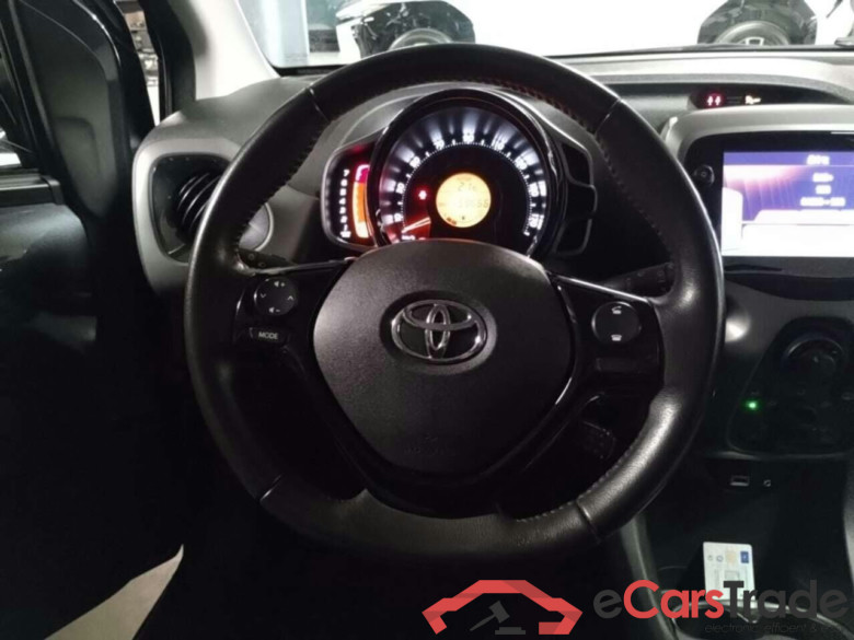 TOYOTA Aygo 1.0 VVT-i x-play #6